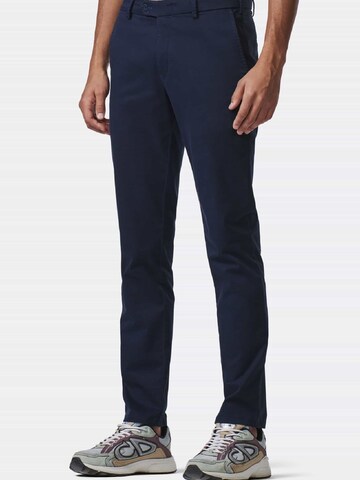 Coupe slim Pantalon chino 'Lupus' MMXGERMANY en bleu : devant