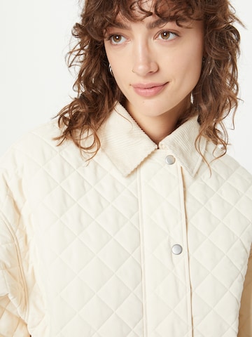 LEVI'S ® Between-season jacket 'Millie Quilted Shirt Jkt' in Beige