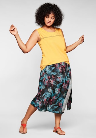 SHEEGO Skirt in Mixed colors: front