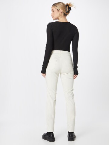 Coupe slim Pantalon 'SHAKIRA' BRAX en blanc