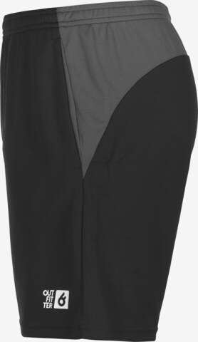 OUTFITTER Loose fit Pants in Black