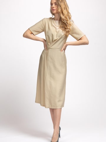 Couture de Marie Klänning 'Classic Workwear Dress with Defined Silhouette – Cream – Georgia' i beige