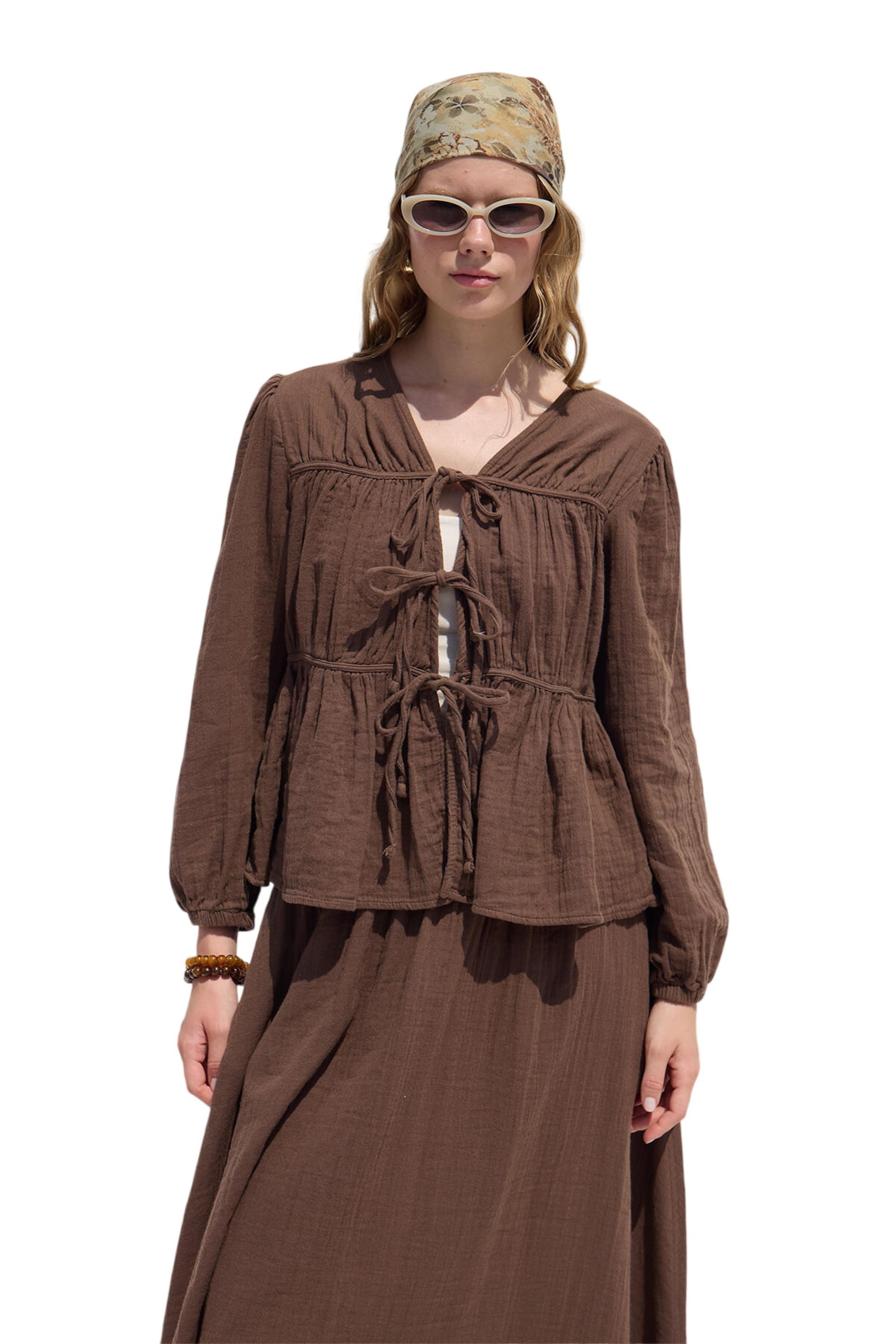 MANUKA Blouse in Bruin: voorkant