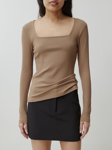 EDITED Shirt 'Valeria' in Brown: front