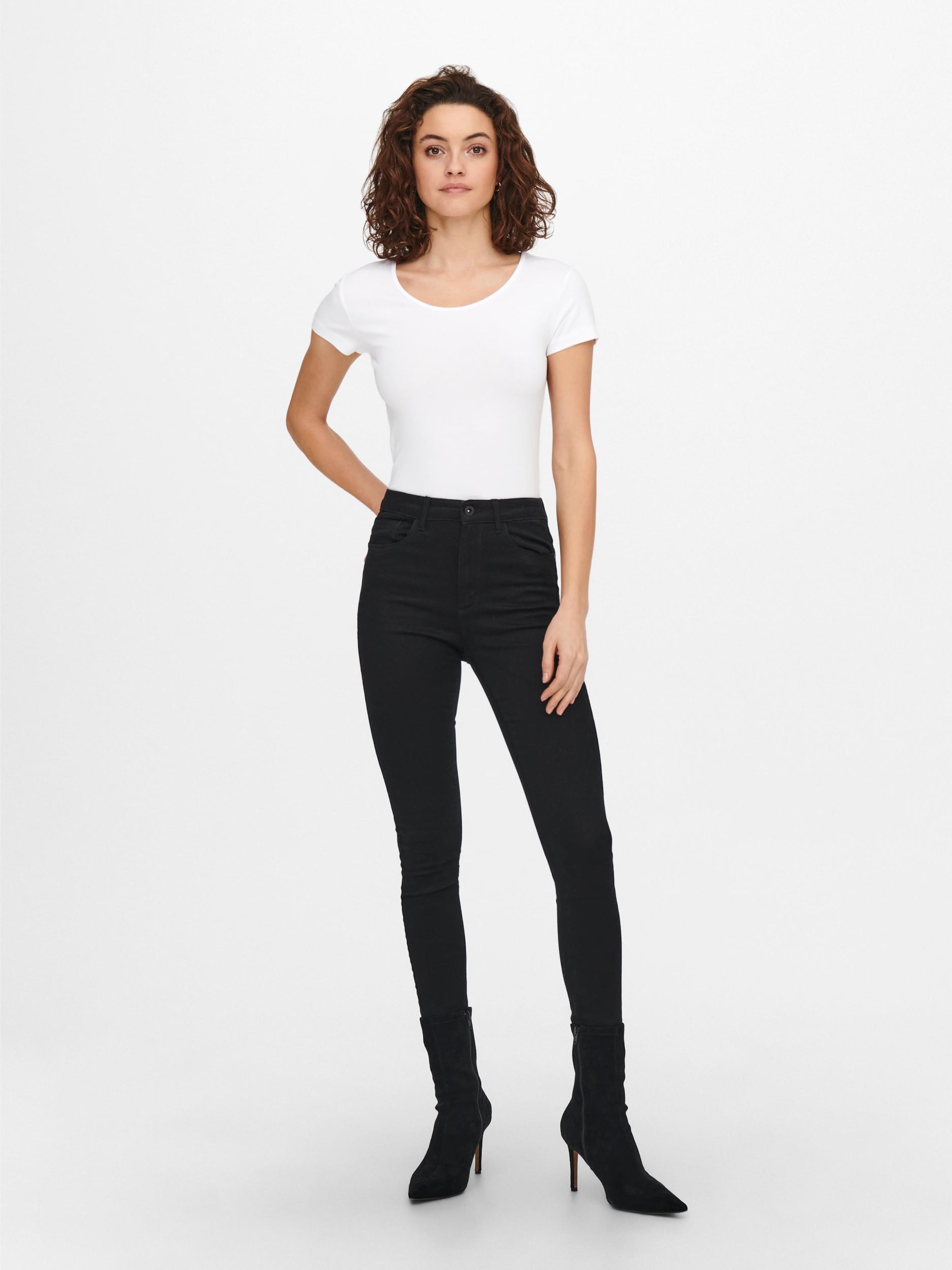 Frauen Shirts & Tops ONLY T-Shirt 'Love' in Schwarz, Weiß - QJ13414 Frauen Shirts & Tops ONLY T-Shirt 'Love' in Schwarz, Weiß - QJ13414