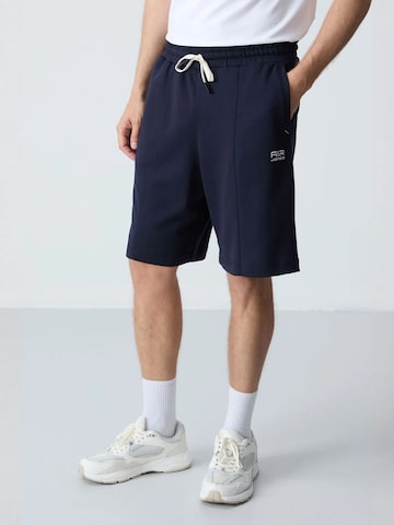 Tommy Life Regular Shorts in Blau
