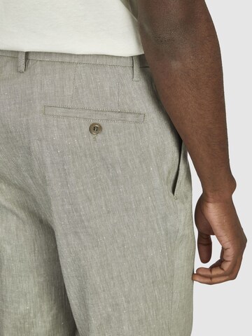 HECHTER PARIS Regular Pleated Pants in Grey