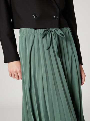 Guido Maria Kretschmer Women Skirt 'Tenea' in Green