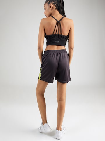 Hummel Regular Sportshorts 'ACTIVE' in Schwarz