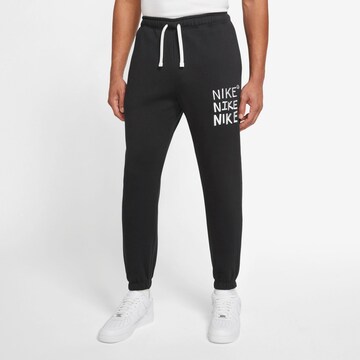 Tapered Pantaloni de la Nike Sportswear pe negru: față