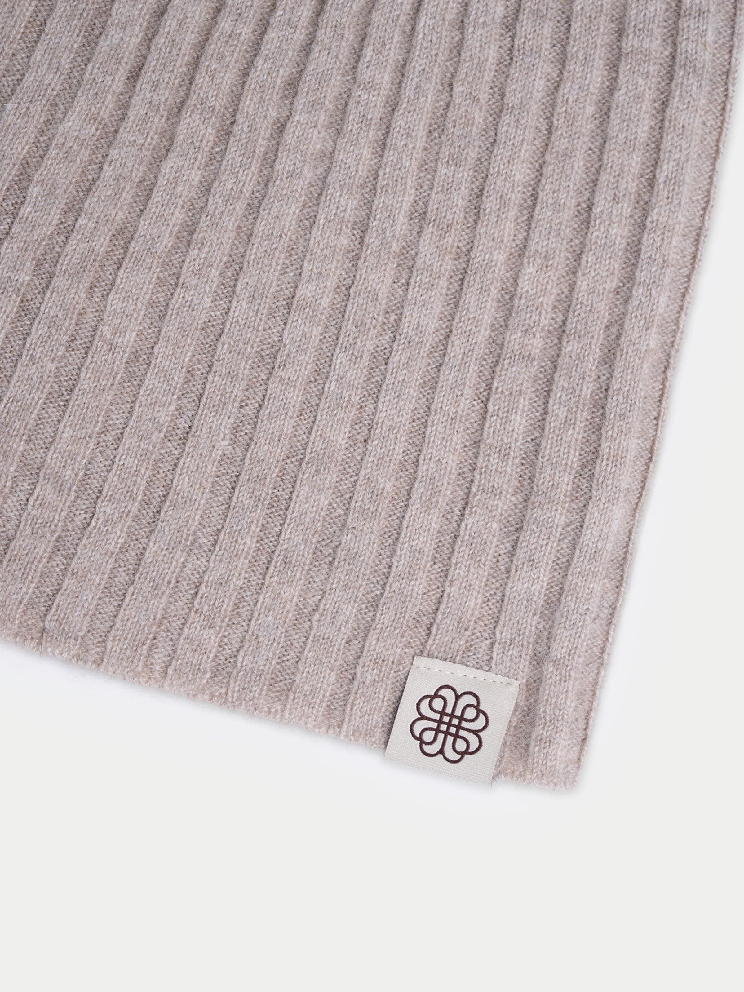 GOBI Cashmere Mössa 'Unisex Cashmere Rib Knit Hat' i vit