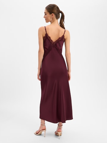 Marie Lund Cocktailjurk in Lila