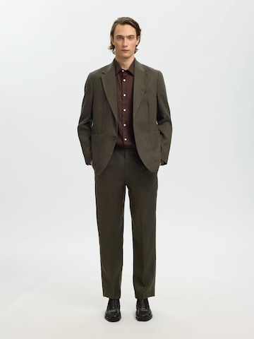 SELECTED Regular Pleated Pants in Brown
