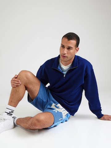 Nike Sportswear Sweatshirt 'CLASSIC' in Blau