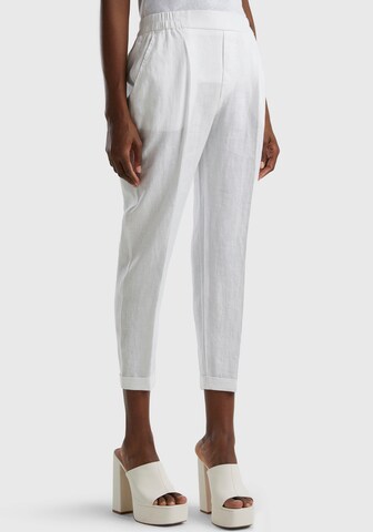 UNITED COLORS OF BENETTON Regular Pleated Pants in White: front