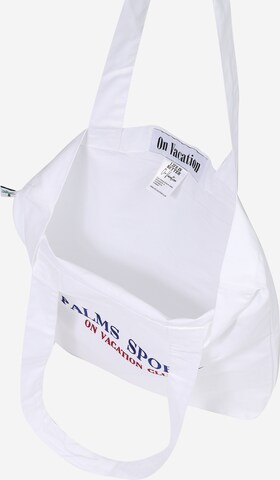 On Vacation Club Shopper in White