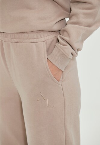 Athlecia Tapered Sportbroek 'Lia' in Grijs