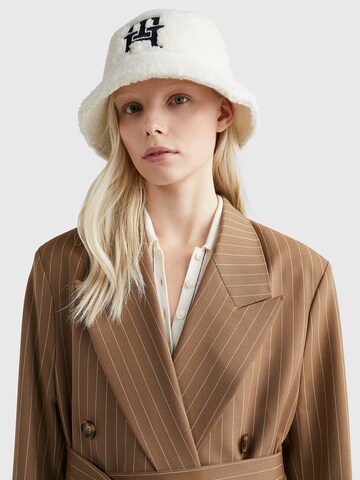 Chapeaux TOMMY HILFIGER en blanc : devant