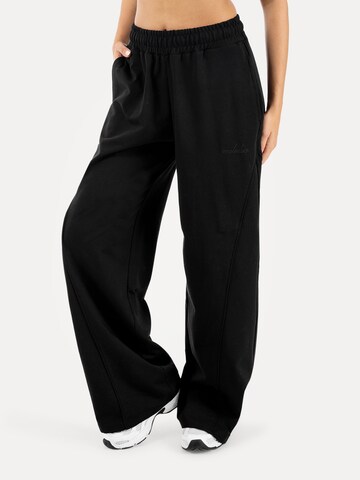 Smilodox Loosefit Broek in Zwart: voorkant