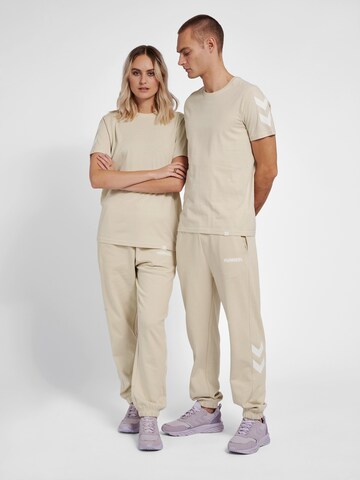 Hummel Tapered Sporthose in Grau