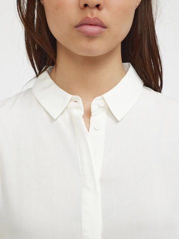T-shirt ' Shirt ' Soft Rebels en blanc : devant