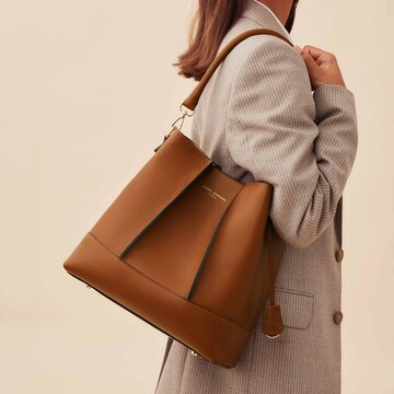 Isabel Bernard Shoulder bag in Brown