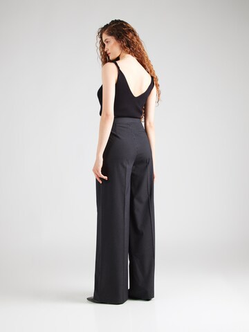 Wide Leg Pantalon à plis 'Linda' ABOUT YOU x Toni Garrn en noir