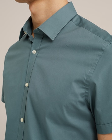 WE Fashion Slim fit Button Up Shirt in Green