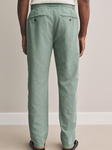 Next Обычный Брюки со складками в Зеленый