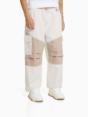 Bershka Loosefit Hose in Beige: Vorderseite