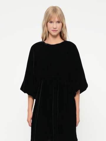 SELECTED Sukienka 'SLFABBY-LAURINA' w kolorze czarny