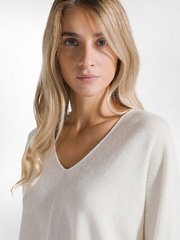 Pullover extra large di DEHA in bianco