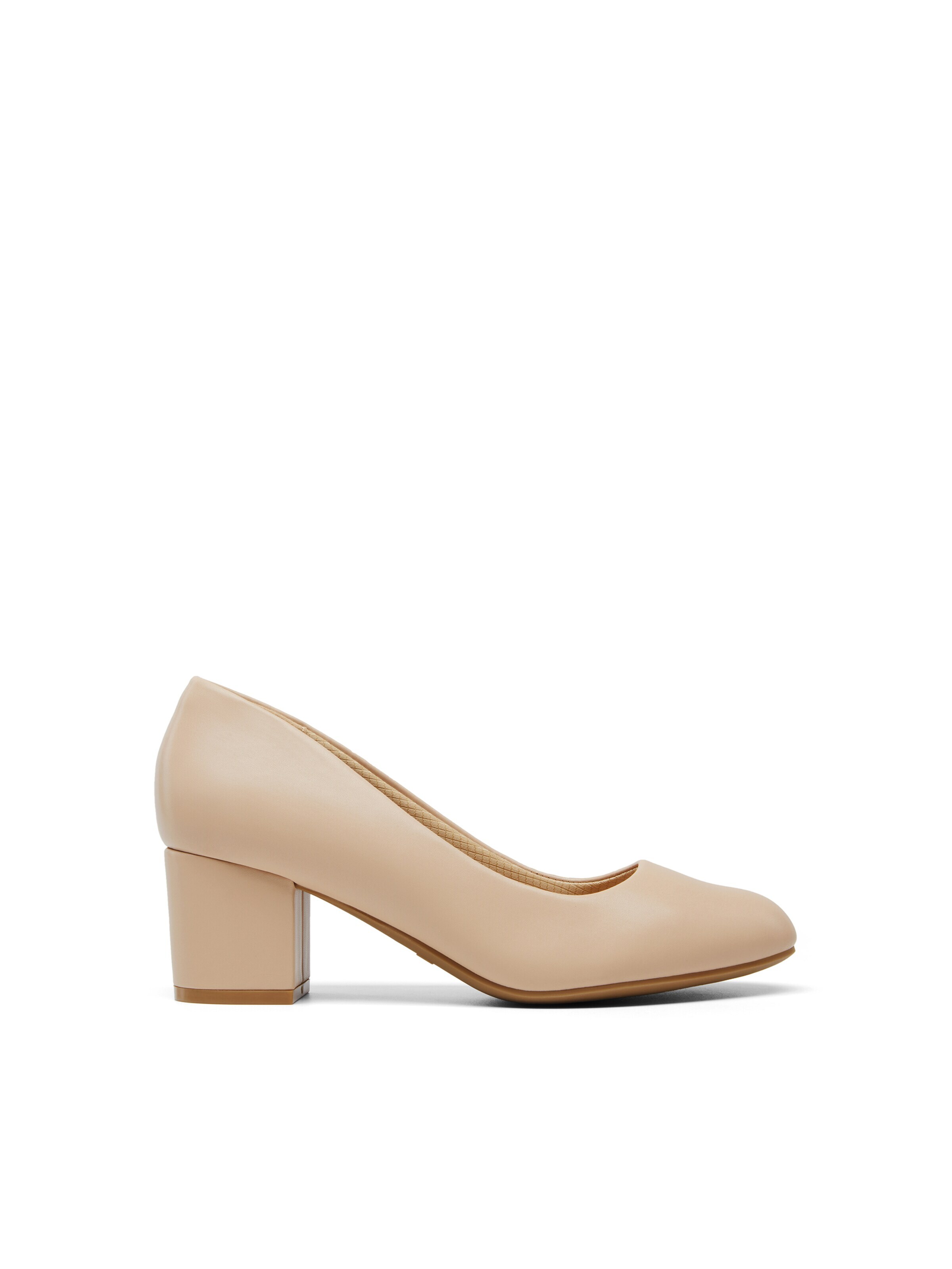 Dream Pairs Pumps in Beige