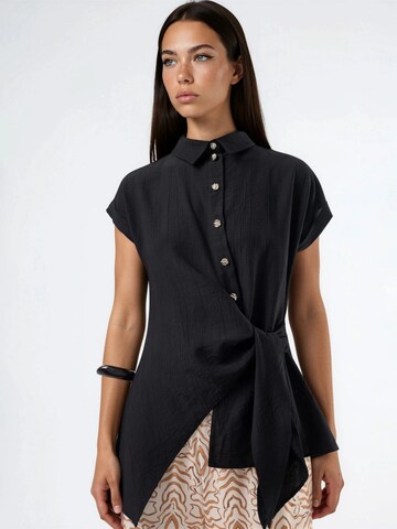 Busem Bluse in Schwarz