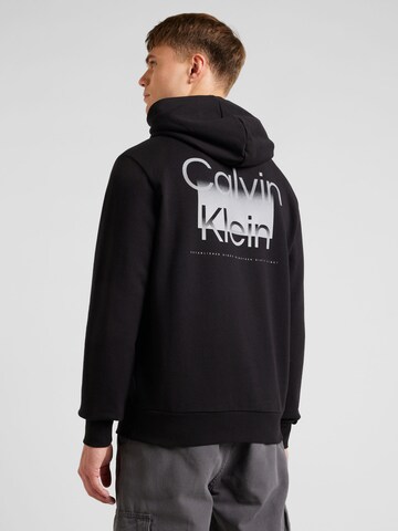 Calvin Klein Суичър в черно