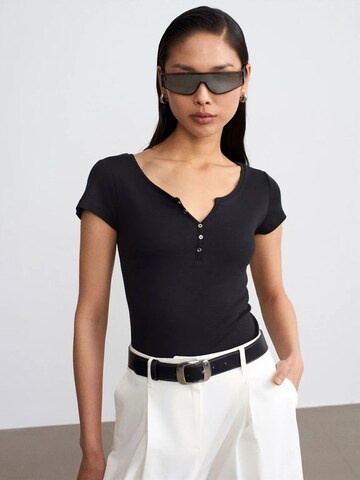 Dilvin Shirt in Black