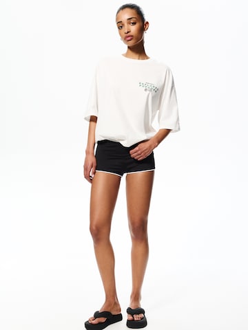 Pull&Bear T-Shirt 'PACIFIC POPCORN' in Weiß