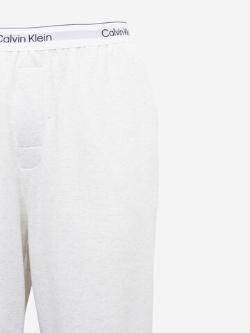 Calvin Klein - Tapered Calças em branco