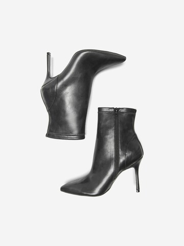 ONLY Ankle Boots 'Cali' in Black