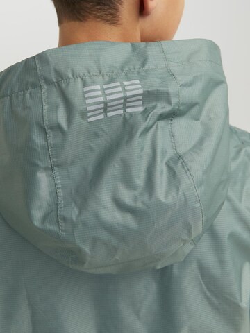 Jack & Jones Junior Performance Jacket in Green