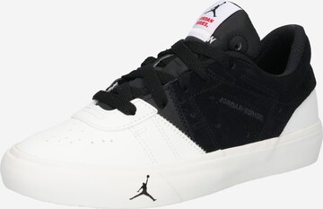 Sneaker de la Jordan pe negru: față