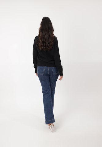Elara Strickjacke in Schwarz