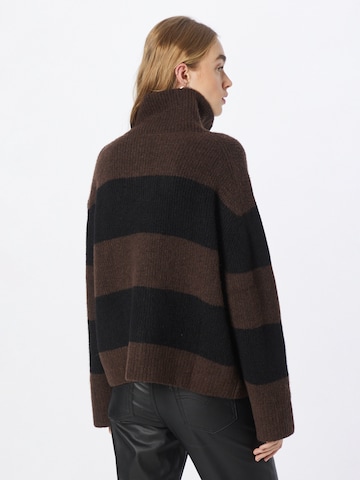 WEEKDAY Pullover 'Stay' in Braun