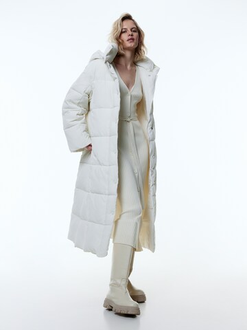 Manteau d’hiver 'Ally' EDITED en beige : devant