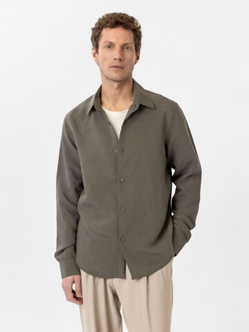 Antioch - Ajuste confortable Camisa 'Leon' en verde: frente
