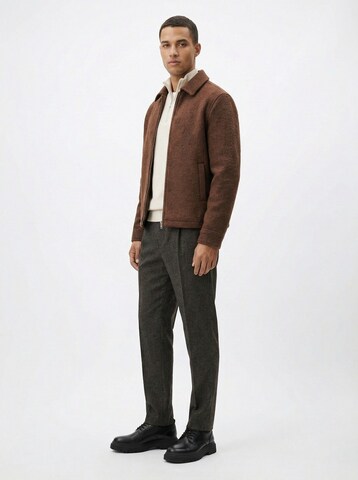 TRAPP Свободный крой Плиссированные брюки в Серый