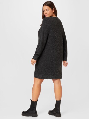 Vero Moda Curve Knitted dress 'Doffy' in Black