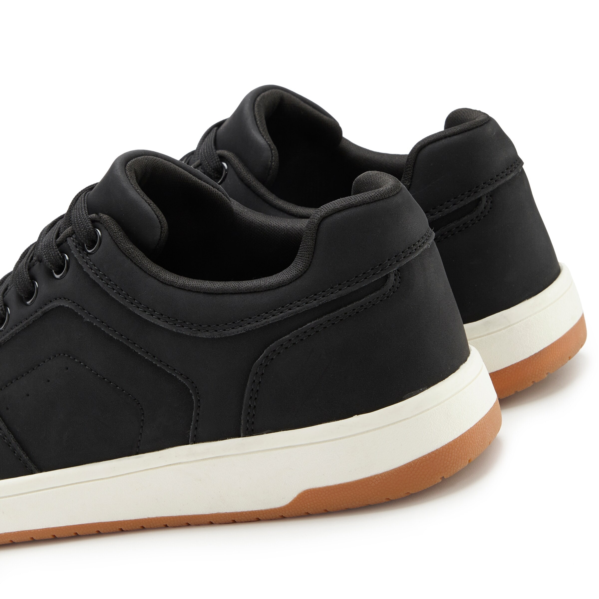 Authentic Le Jogger Sneakers in Black