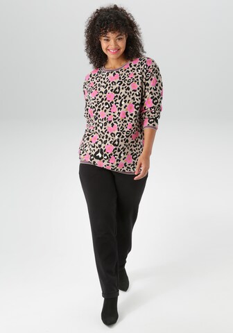 Aniston Sweatshirt in Beige