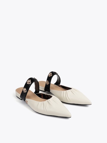 Lola Casademunt Nizki natikači | bela barva